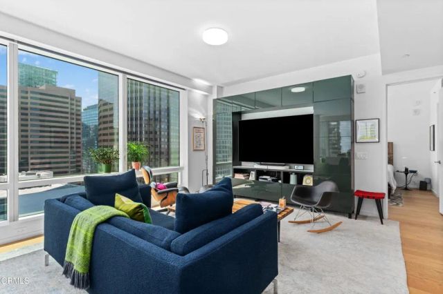 877 Francisco Street 1506, Los Angeles, CA 90015