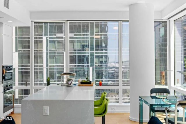 877 Francisco Street 1506, Los Angeles, CA 90015
