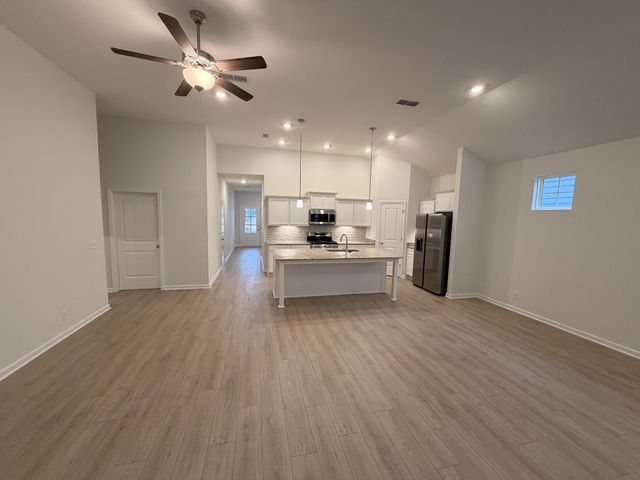 5735 Shoreline Drive, Rockvale, TN 37153