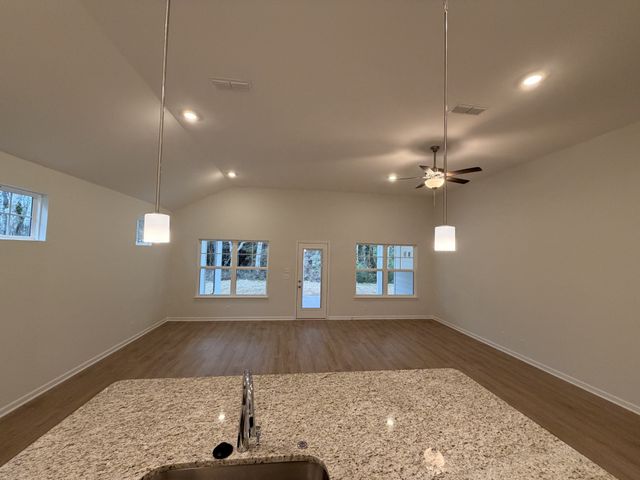 5735 Shoreline Drive, Rockvale, TN 37153