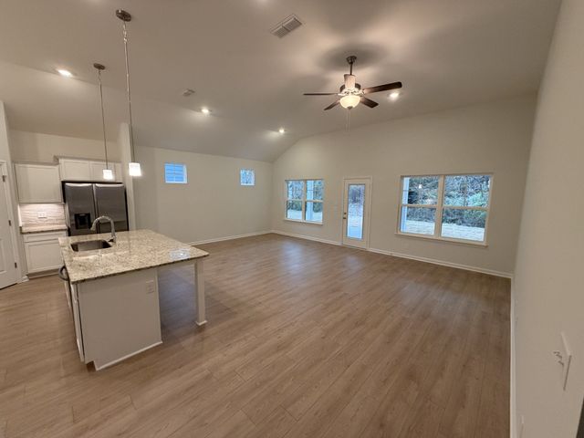 5735 Shoreline Drive, Rockvale, TN 37153