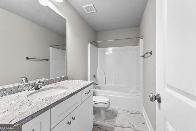 517 Lago Court, Lagrange, GA 30241