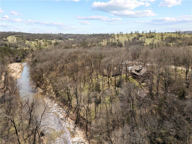 810 Marion County 4054, Harrison, AR 72601