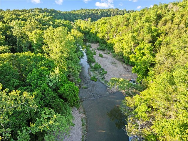 810 Marion County 4054, Harrison, AR 72601