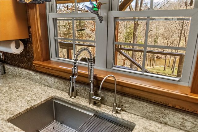 810 Marion County 4054, Harrison, AR 72601