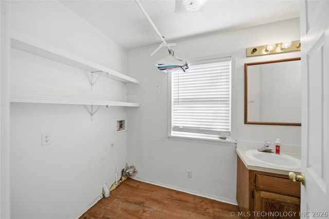 1412 S Pittsburg Avenue, Tulsa, OK 74112