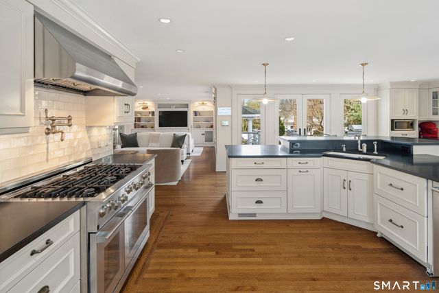 5 Middlesex Road, Darien, CT 06820