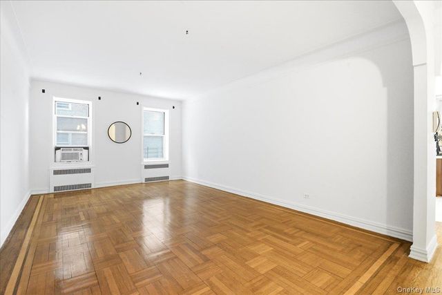 111-39 76th Road A7, Forest Hills, NY 11375