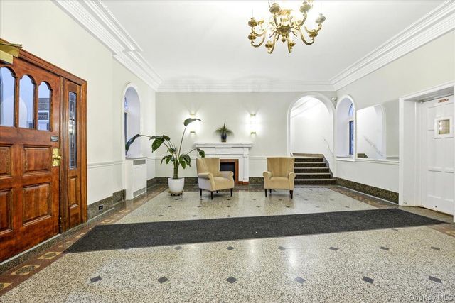 111-39 76th Road A7, Forest Hills, NY 11375