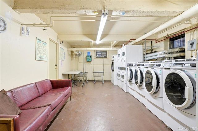 111-39 76th Road A7, Forest Hills, NY 11375