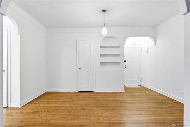 111-39 76th Road A7, Forest Hills, NY 11375