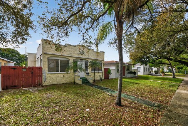 1934 Washington Street, Hollywood, FL 33020