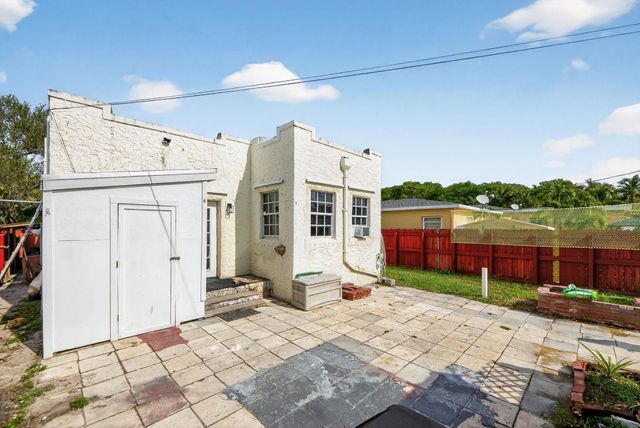 1934 Washington Street, Hollywood, FL 33020