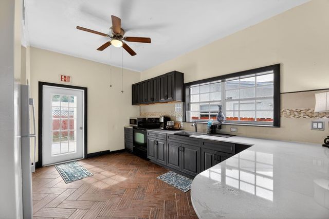 1934 Washington Street, Hollywood, FL 33020