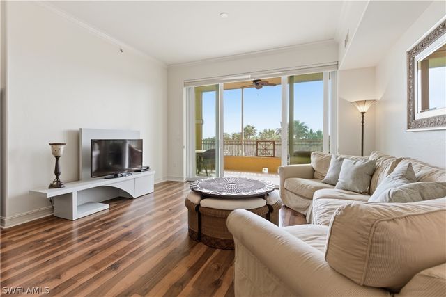 2748 Tiburon BLVD E C404, Naples, FL 34109