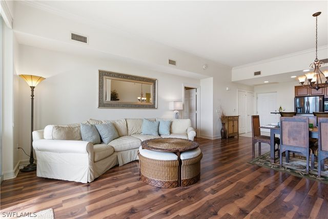 2748 Tiburon BLVD E C404, Naples, FL 34109