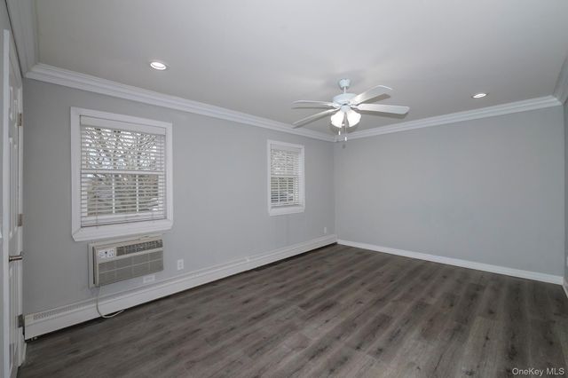 16 Garfield Avenue 24-B, Sayville, NY 11782