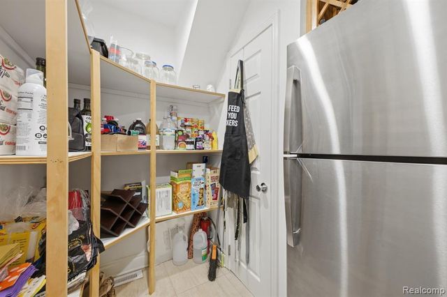 26296 Franklin Court, Franklin, MI 48025