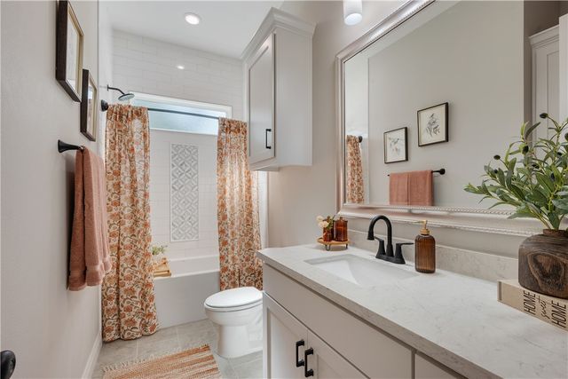5529 Woodland Park Drive, College Station, TX 77845