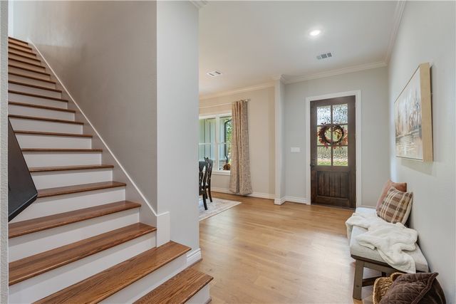 5529 Woodland Park Drive, College Station, TX 77845