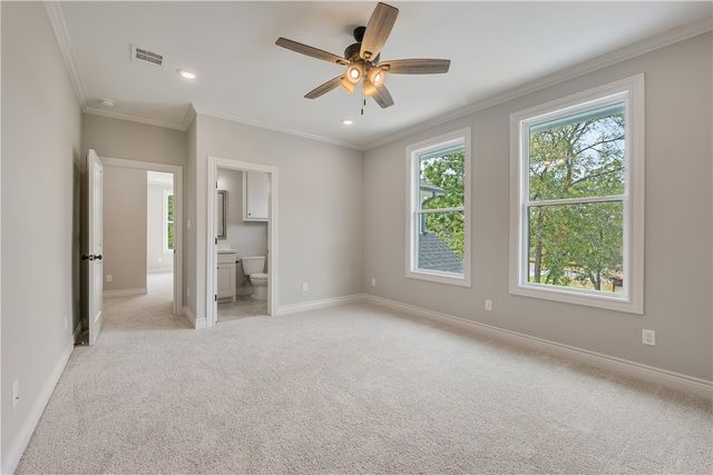 5529 Woodland Park Drive, College Station, TX 77845