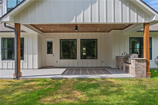 5529 Woodland Park Drive, College Station, TX 77845