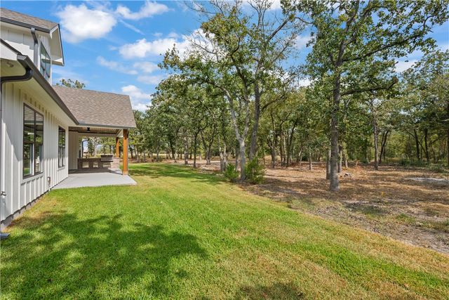 5529 Woodland Park Drive, College Station, TX 77845
