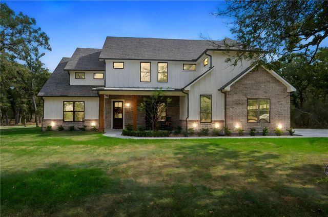 5529 Woodland Park Drive, College Station, TX 77845