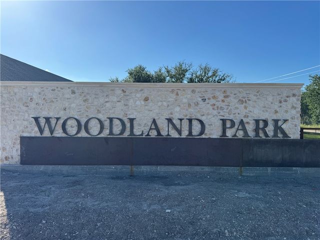5529 Woodland Park Drive, College Station, TX 77845
