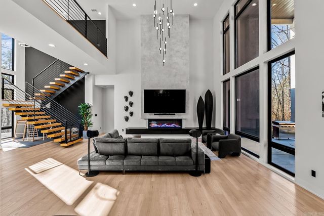 23104 Denny Road, Little Rock, AR 72223