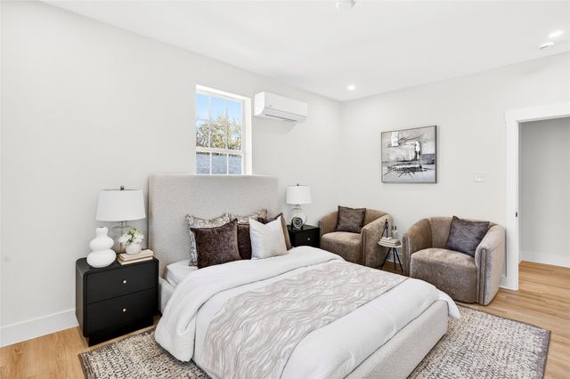 439 W 9th Street 3, Dallas, TX 75208