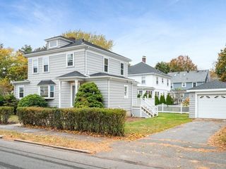 25 Tedesco St, Marblehead, MA 01945