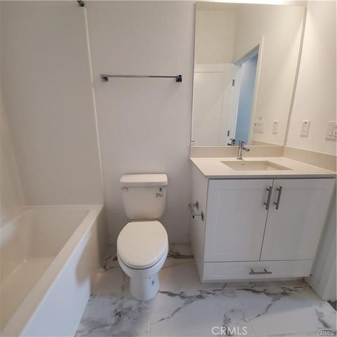 2218 Synergy, Irvine, CA 92614