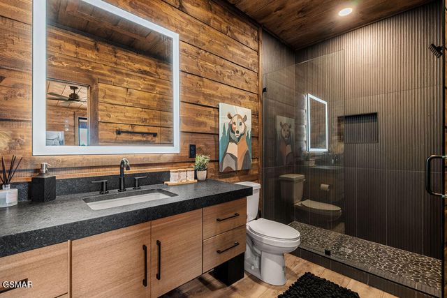 545 Edgewood Drive, Gatlinburg, TN 37738