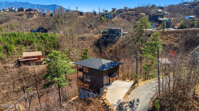 545 Edgewood Drive, Gatlinburg, TN 37738