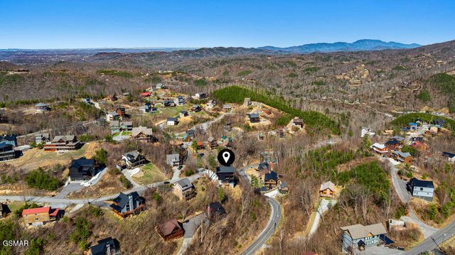 545 Edgewood Drive, Gatlinburg, TN 37738