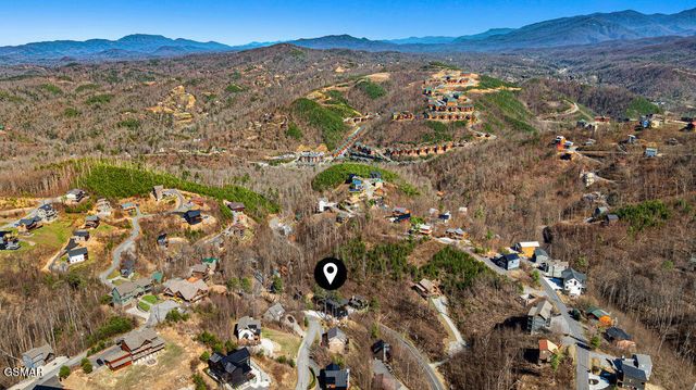 545 Edgewood Drive, Gatlinburg, TN 37738