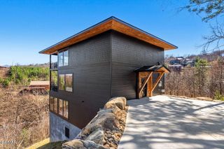 545 Edgewood Drive, Gatlinburg, TN 37738