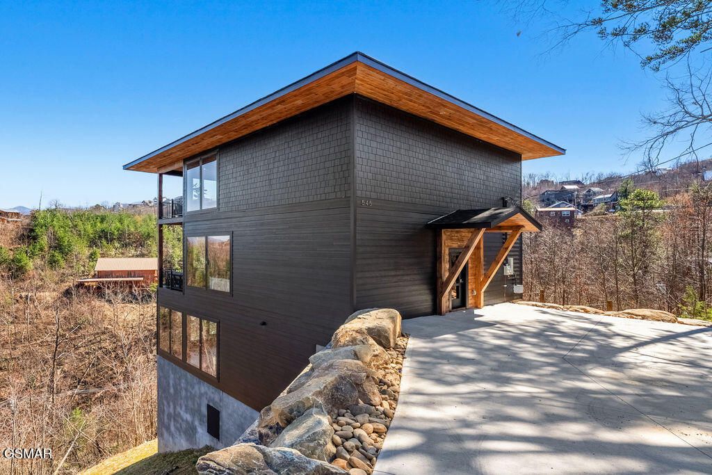 545 Edgewood Drive, Gatlinburg, TN 37738