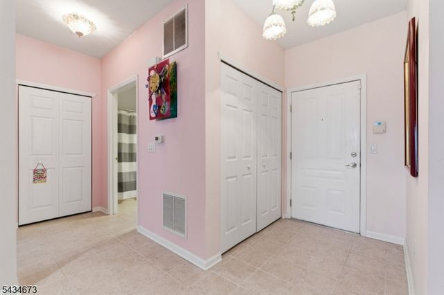 1328 Hamilton Dr, Rockaway Twp., NJ 07866