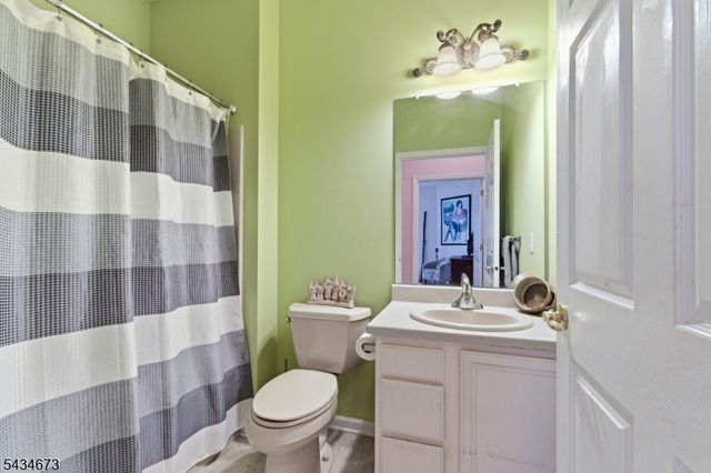 1328 Hamilton Dr, Rockaway Twp., NJ 07866