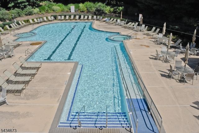 1328 Hamilton Dr, Rockaway Twp., NJ 07866
