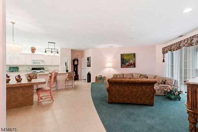 1328 Hamilton Dr, Rockaway Twp., NJ 07866