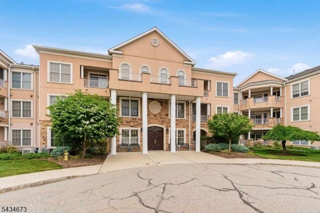 1328 Hamilton Dr, Rockaway Twp., NJ 07866