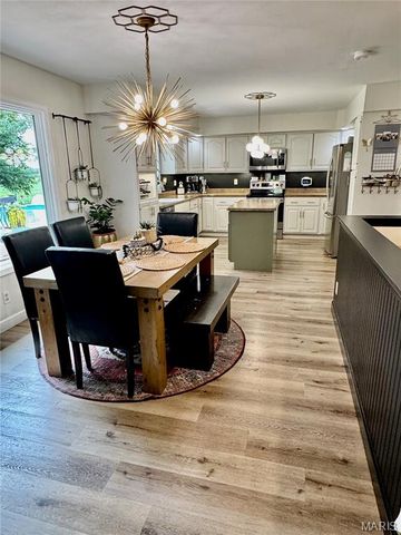 1201 Joshu Court, Greenville, IL 62246