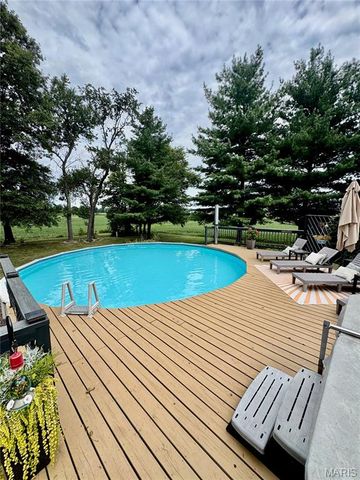 1201 Joshu Court, Greenville, IL 62246