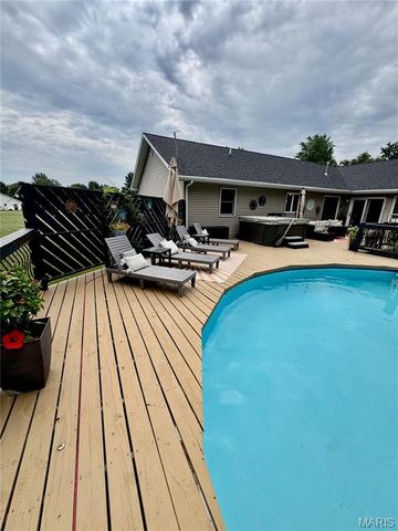 1201 Joshu Court, Greenville, IL 62246
