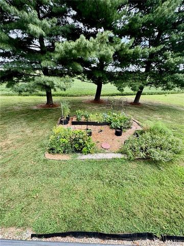 1201 Joshu Court, Greenville, IL 62246