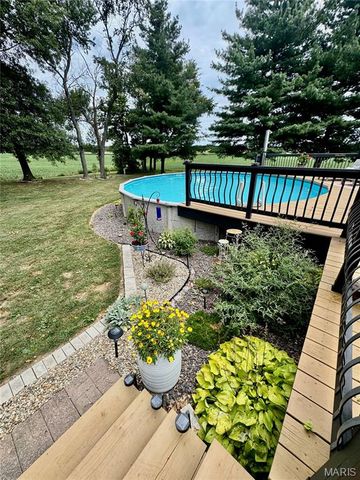 1201 Joshu Court, Greenville, IL 62246