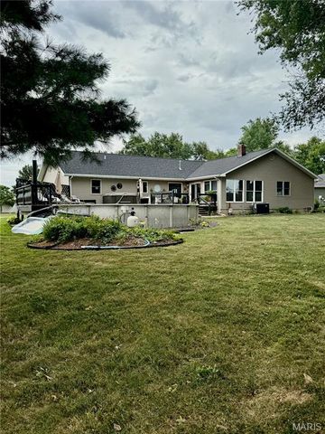 1201 Joshu Court, Greenville, IL 62246